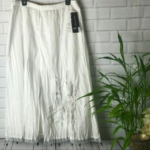 Peter Nygard white Maxi Skirt Large NWT